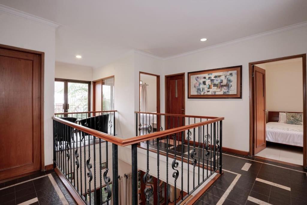 Pasteur Beautiful Luxury Home Бандунг Экстерьер фото