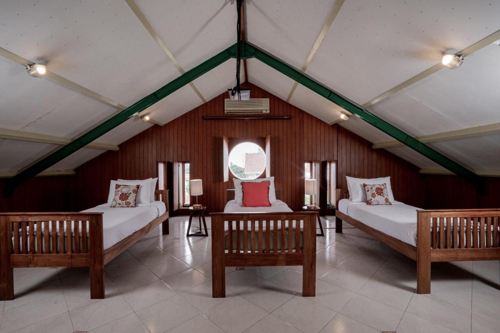 Pasteur Beautiful Luxury Home Бандунг Экстерьер фото
