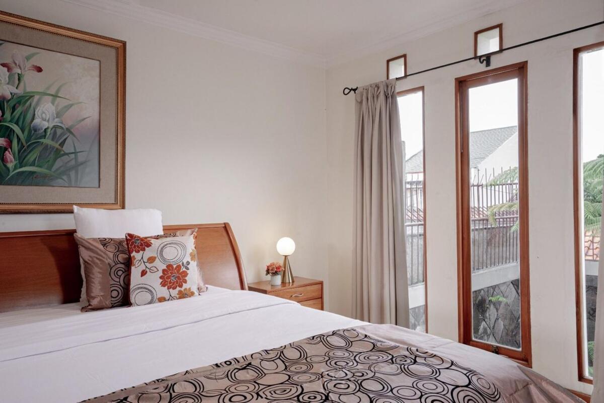 Pasteur Beautiful Luxury Home Бандунг Экстерьер фото